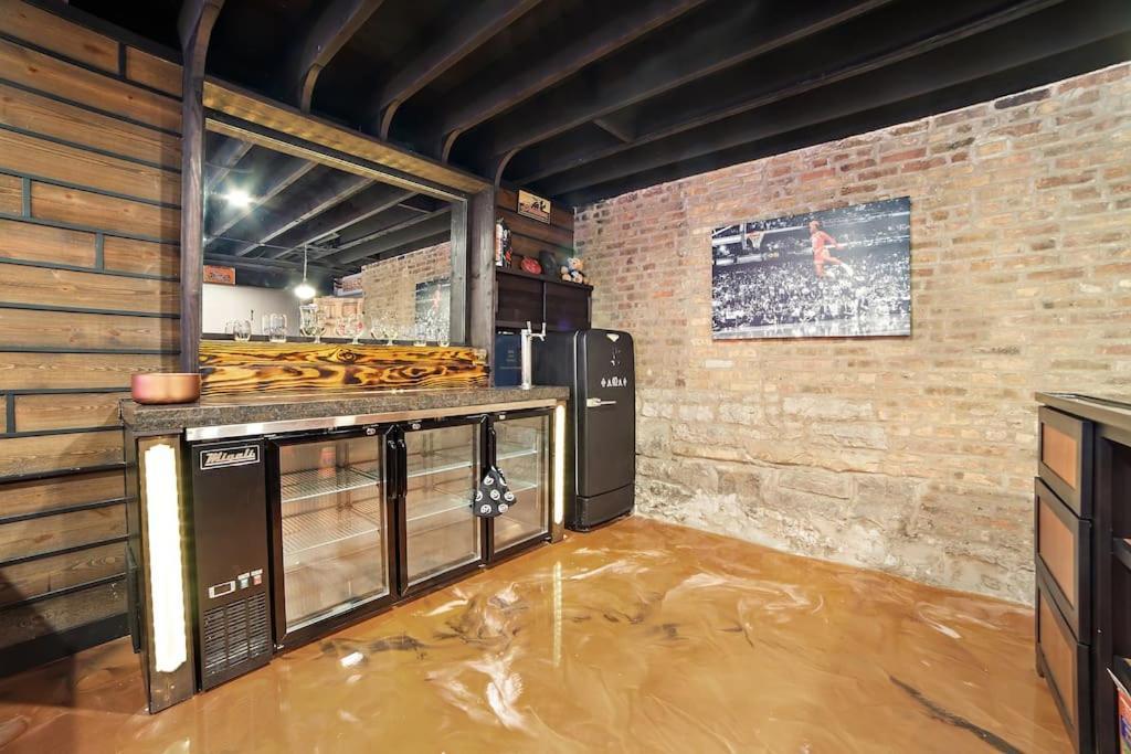 Chicago Mid-Century Gem Steps From United Center 빌라 외부 사진