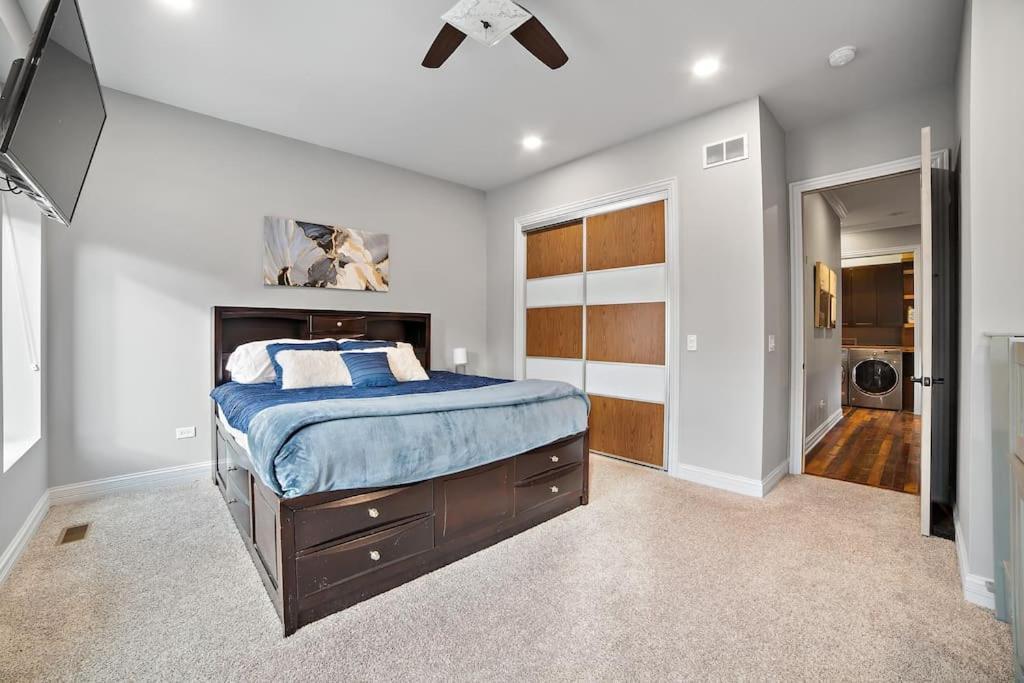 Chicago Mid-Century Gem Steps From United Center 빌라 외부 사진