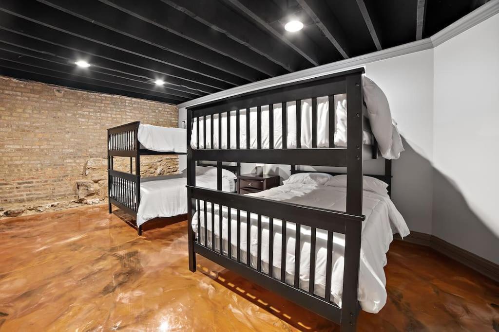 Chicago Mid-Century Gem Steps From United Center 빌라 외부 사진