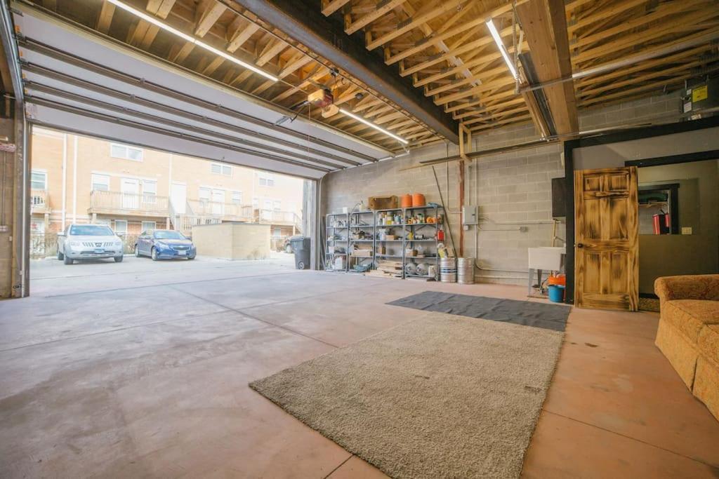 Chicago Mid-Century Gem Steps From United Center 빌라 외부 사진