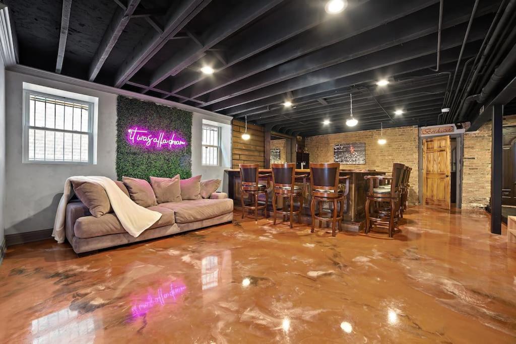 Chicago Mid-Century Gem Steps From United Center 빌라 외부 사진