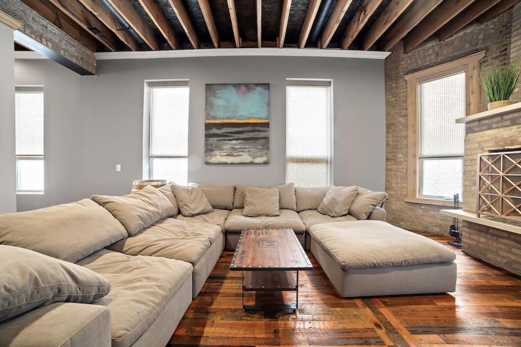 Chicago Mid-Century Gem Steps From United Center 빌라 외부 사진